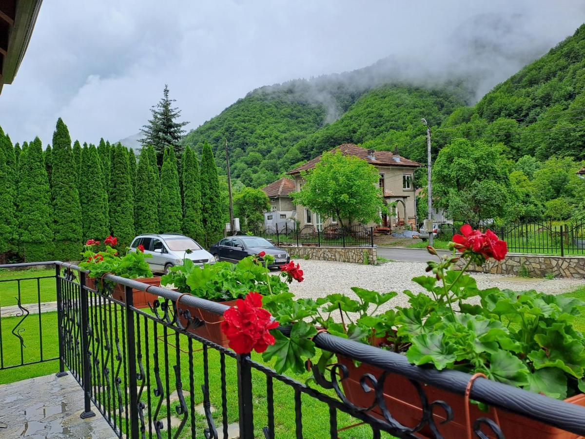 Тиловите Къщи Ribarița Exterior foto