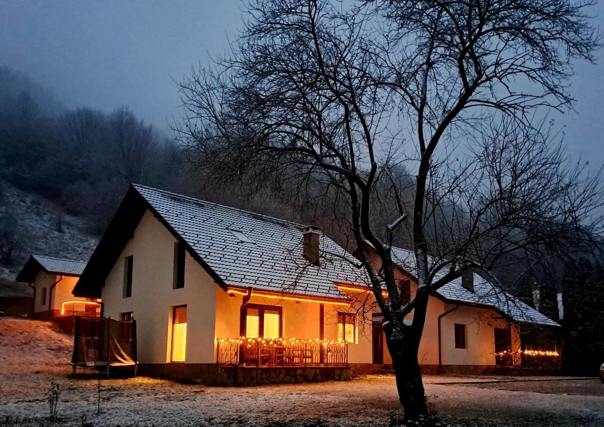 Тиловите Къщи Ribarița Exterior foto